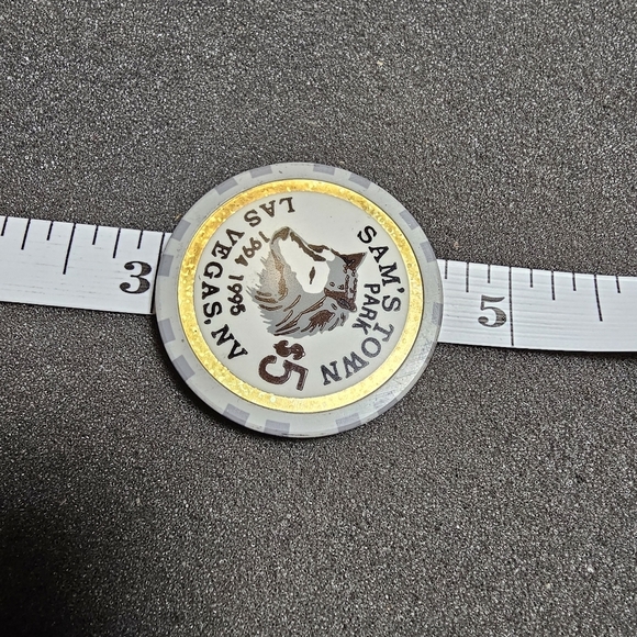 Vintage 90s $5 sams town house casino chip las vegas nevada Rare Collectible sho - Picture 4 of 4